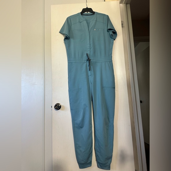 Fabletics Light Blue Top - Picture 2 of 4